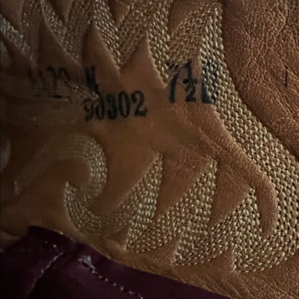 Women’s Lucchese Ostrich Cowboy Boots in Rich Burgundy Sz 7.5 - Picture 10 of 13